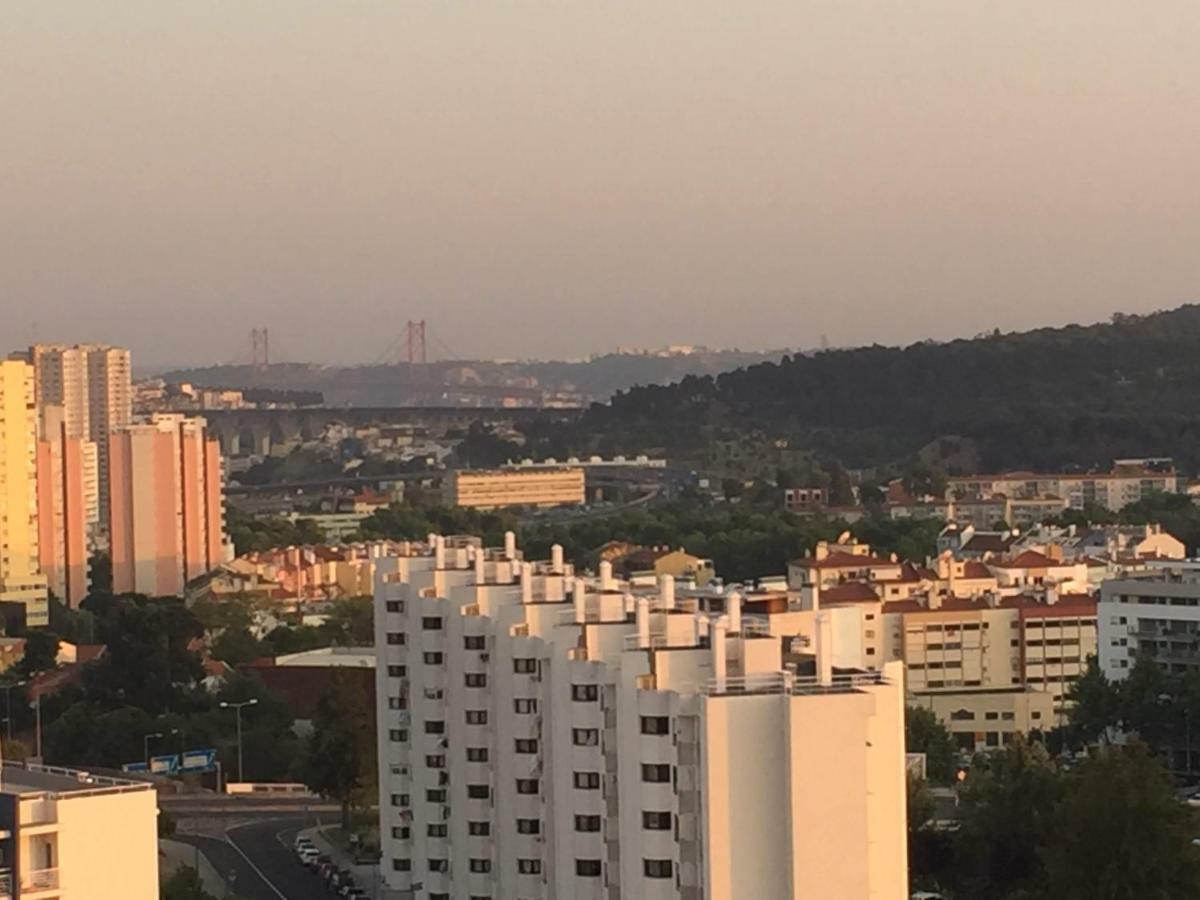 Skyscraper Riverview Lisbon With Indoor Pool Exteriör bild